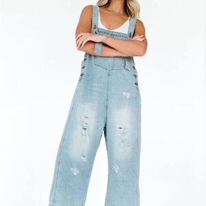 New size small denim bibs medium wide leg light wash